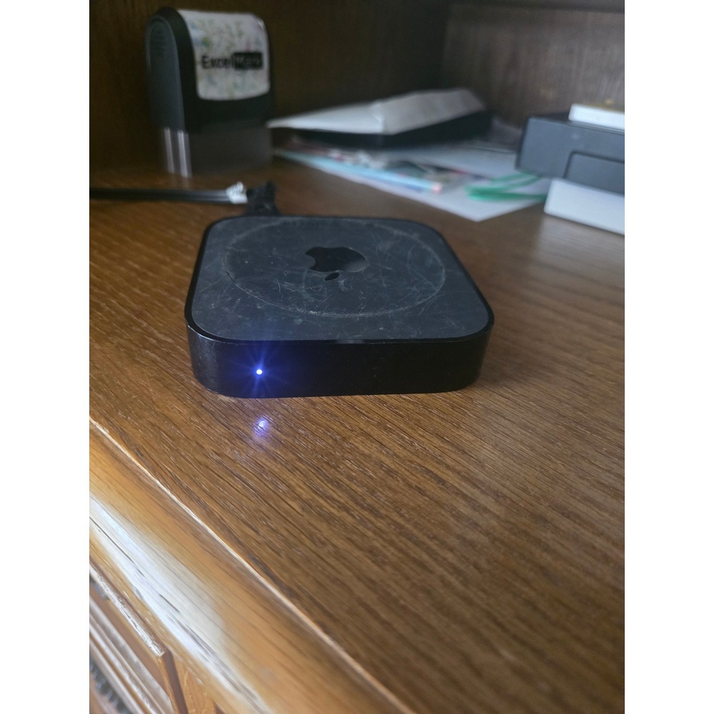 Apple TV 3rd Gen A1469 EMC 2633 1080p HD Media Streamer Black with Power Cable